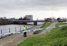 Car plunges into River Tawe